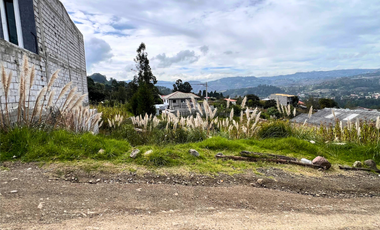 En  venta terreno con 350,6 m2 Sector Chaullabamba,  5 minutos de la iglesia del Carmen de Chaullabamba, Panamericana norte