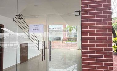 Se Alquila Local Frente a la Ria en el Centro Comercial Mix Center de 171m2 incluye IVA y Alicuota