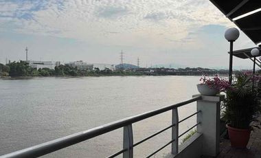 Se Alquila Local Frente a la Ria en el Centro Comercial Mix Center de 171m2 incluye IVA y Alicuota