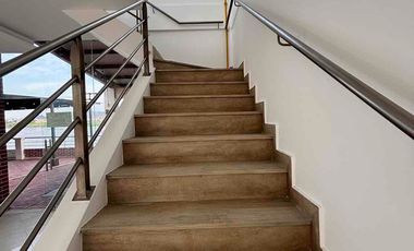 Se Alquila Local Frente a la Ria en el Centro Comercial Mix Center de 171m2 incluye IVA y Alicuota