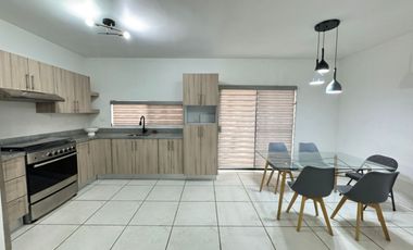 CASA EN RENTA FRACCIONAMIENTO LA GAVIA RESIDENCIAL