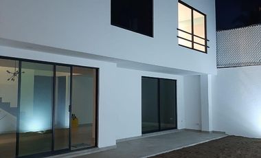 CASA EN RENTA EN  PUEBLA, EN FRAC. REAL DE ZAVALETA. CASA MUY LINDA SEMINUEVA