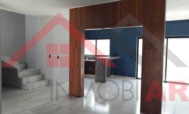 EN VENTA CASA EN FRACCIONAMIENTO LOS ROBLES