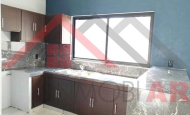 EN VENTA CASA EN FRACCIONAMIENTO LOS ROBLES
