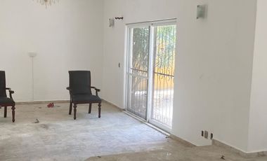Casa en Fraccionamiento Fundadores en Playa del Carmen