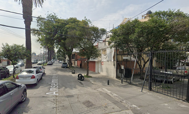 CASA EN ANSELMO PORTILLO, JARDÍN BALBUENA