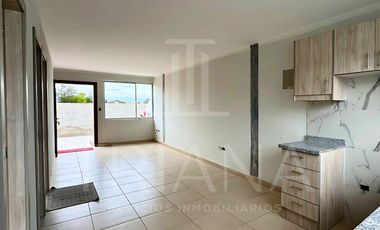CASAS NUEVAS EN VENTA VIA MARIANITAS CALDERON QUITO