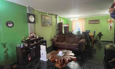 SE VENDE AMPLIA CASA EN VILLA DON MARCELO