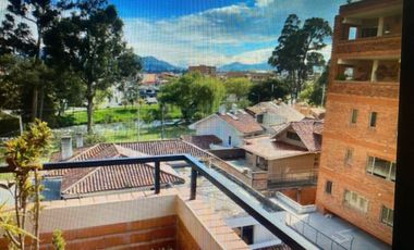 Amplio y lujoso departamento en venta 188m2 Av. Paseo Tres de Noviembre - Cuenca