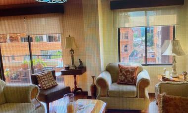 Amplio y lujoso departamento en venta 188m2 Av. Paseo Tres de Noviembre - Cuenca