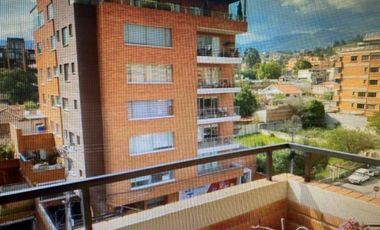 Amplio y lujoso departamento en venta 188m2 Av. Paseo Tres de Noviembre - Cuenca