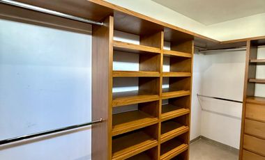 En venta casa de lujo en  Solares en coto Terma