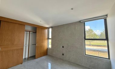 En venta casa de lujo en  Solares en coto Terma
