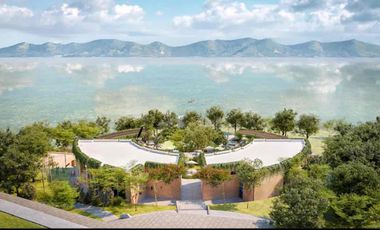 terreno en venta en Turtle lake en Villa corona