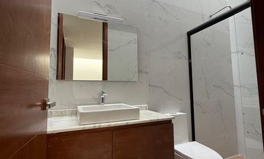 CASA NUEVA  DE LUJO EN VENTA EN CAPITAL NORTE COTO ALICANTE