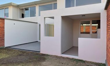 Casa en venta en Lomas Virreyes Calimaya modelo Castilla