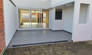 Casa en venta en Lomas Virreyes Calimaya modelo Castilla