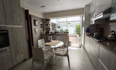 Venta de departamento duplex en Chacarilla del Estanque, Surco