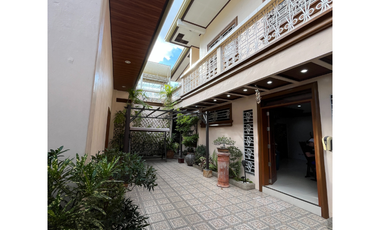 FOR LEASE: 5-Bedroom Single-Family House in San Lorenzo, Makati City