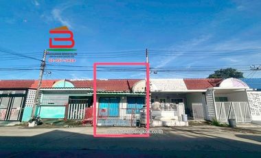 ทาวน์เฮาส์ หมู่บ้าน ณัฐวดี เนื้อที่ 19.4 ตรว. ใกล้ตลาดนัดคลอง 8 ถนนรังสิต-นครนายก ตำบลลำผักกูด อำเภอธัญบุรี จังหวัดปทุมธานี