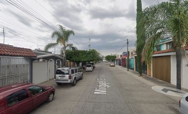 Casa en venta en Miguel Borja, Lomas del Paraíso II, Guadalajara, Jal. g d