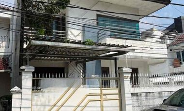 Dijual Cepat Rumah di  Cideng 
Posisi Hoek DiJual Rumah Hoek Posisi bagus