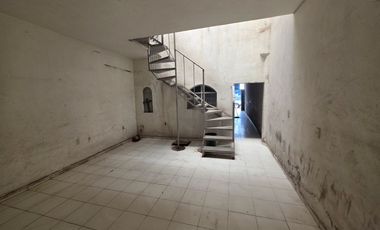CASA HABITACIÓN EN VENTA en: Av. Artesanos No. 3672 Col. San Miguel de Huentitan, Guadalajara, Jal.
