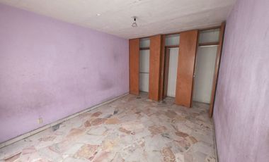 CASA HABITACIÓN EN VENTA en: Av. Artesanos No. 3672 Col. San Miguel de Huentitan, Guadalajara, Jal.