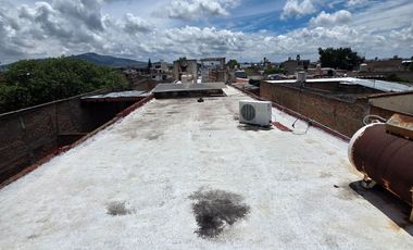 CASA HABITACIÓN EN VENTA en: Av. Artesanos No. 3672 Col. San Miguel de Huentitan, Guadalajara, Jal.