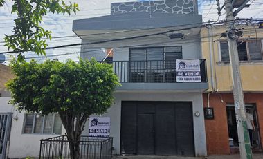 CASA HABITACIÓN EN VENTA EN: Genaro Vega Salazar No. 2518 Col. Heliodoro Hernández Loza, Guadalajara, Jal.