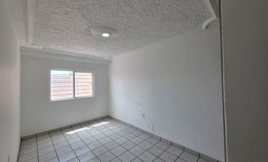 CASA HABITACIÓN EN VENTA EN: Genaro Vega Salazar No. 2518 Col. Heliodoro Hernández Loza, Guadalajara, Jal.