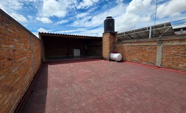 CASA HABITACIÓN EN VENTA EN: Genaro Vega Salazar No. 2518 Col. Heliodoro Hernández Loza, Guadalajara, Jal.