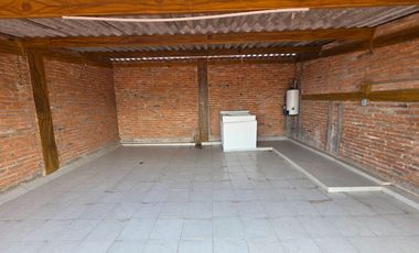 CASA HABITACIÓN EN VENTA EN: Genaro Vega Salazar No. 2518 Col. Heliodoro Hernández Loza, Guadalajara, Jal.