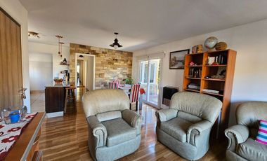 MODERNA Y LUMINOSA CASA EN ESQUEL, CHUBUT