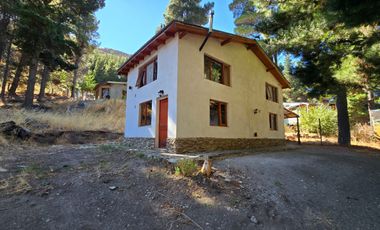 CASA CON AMPLIO TERRENO EN ESQUEL, CHUBUT