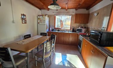 CASA CON AMPLIO TERRENO EN ESQUEL, CHUBUT