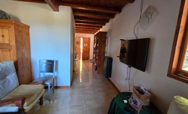 CASA CON AMPLIO TERRENO EN ESQUEL, CHUBUT