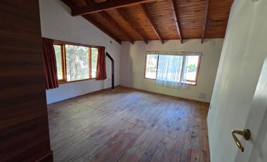 CASA CON AMPLIO TERRENO EN ESQUEL, CHUBUT