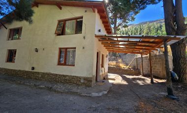 CASA CON AMPLIO TERRENO EN ESQUEL, CHUBUT