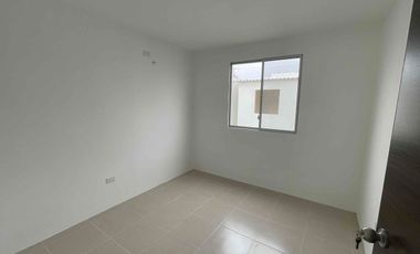 Venta de casa a estrenar  Urbanización Paseo de Sol vía a la costa