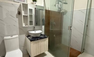 MODERN HOUSE AND LOT