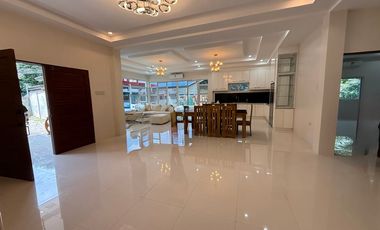 MODERN HOUSE AND LOT