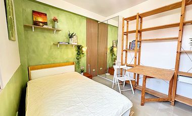 For Rent Semi- Furnished Studio Unit in Brentwood Mactan Condo