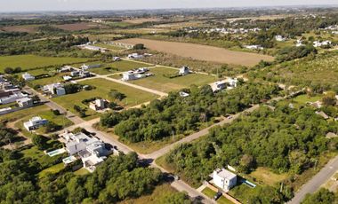 LOS ROBLES Y LOPEZ JORDAN