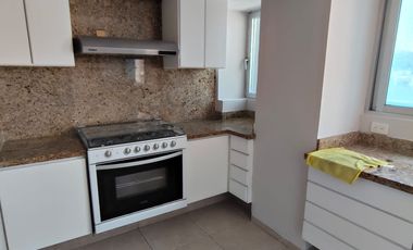Departamento en 5to. piso de 3 recámaras en Torre Veramar con hermosa vista al mar