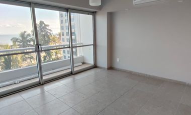 Departamento en 5to. piso de 3 recámaras en Torre Veramar con hermosa vista al mar