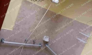 Venta de casa pequeña en conjunto cerrado El Milagro