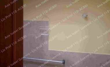 Venta de casa pequeña en conjunto cerrado El Milagro