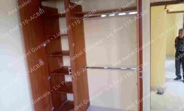 Venta de casa pequeña en conjunto cerrado El Milagro