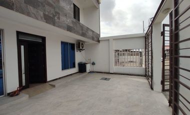 casa con piscina de venta en crucita manabi ar